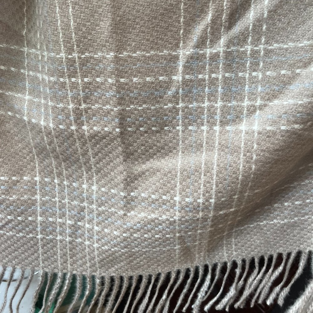 Women's/Unisex Beige Shawl Sized Large By Pretty Persuasions